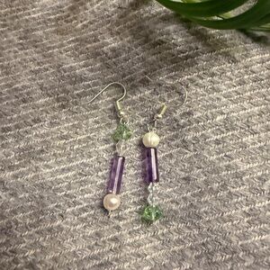 upcycled pearl dangly earrings